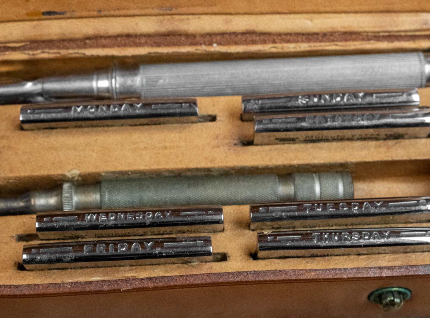 Vintage Mulcuto Razor Set