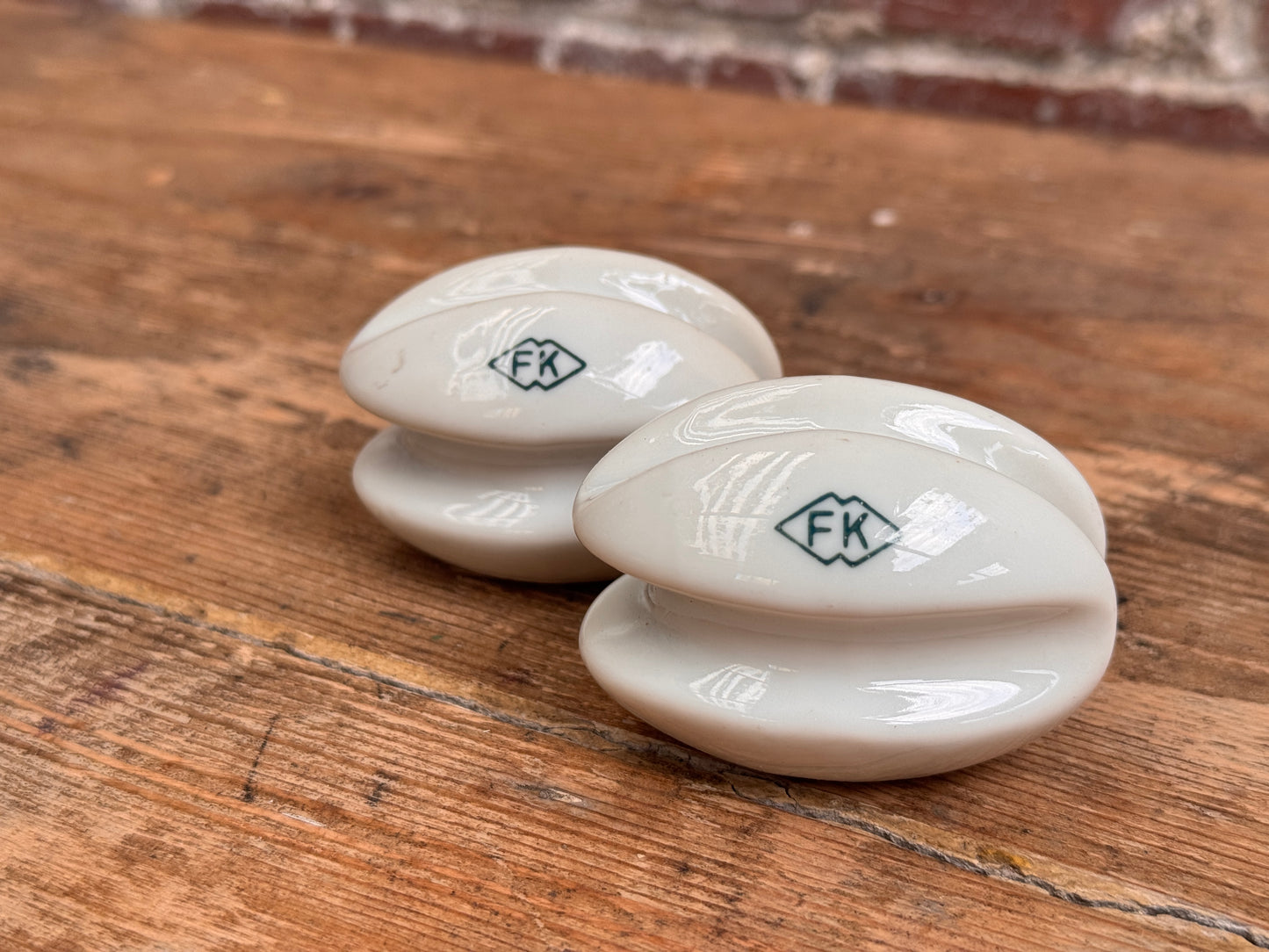 FK - Porcelain Insulators