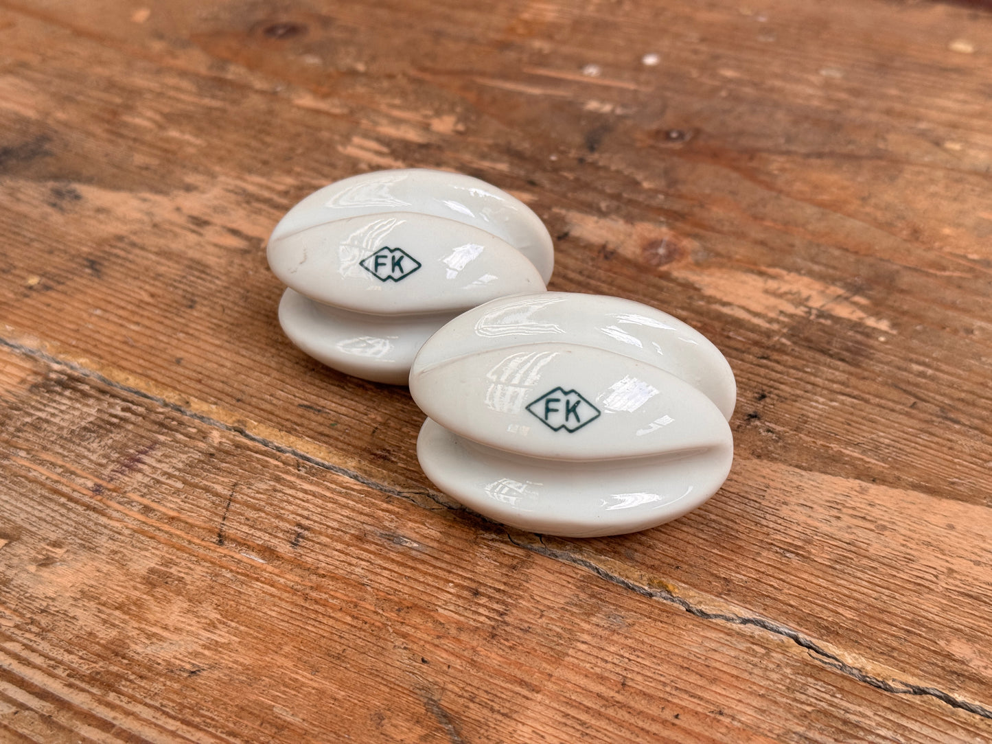 FK - Porcelain Insulators