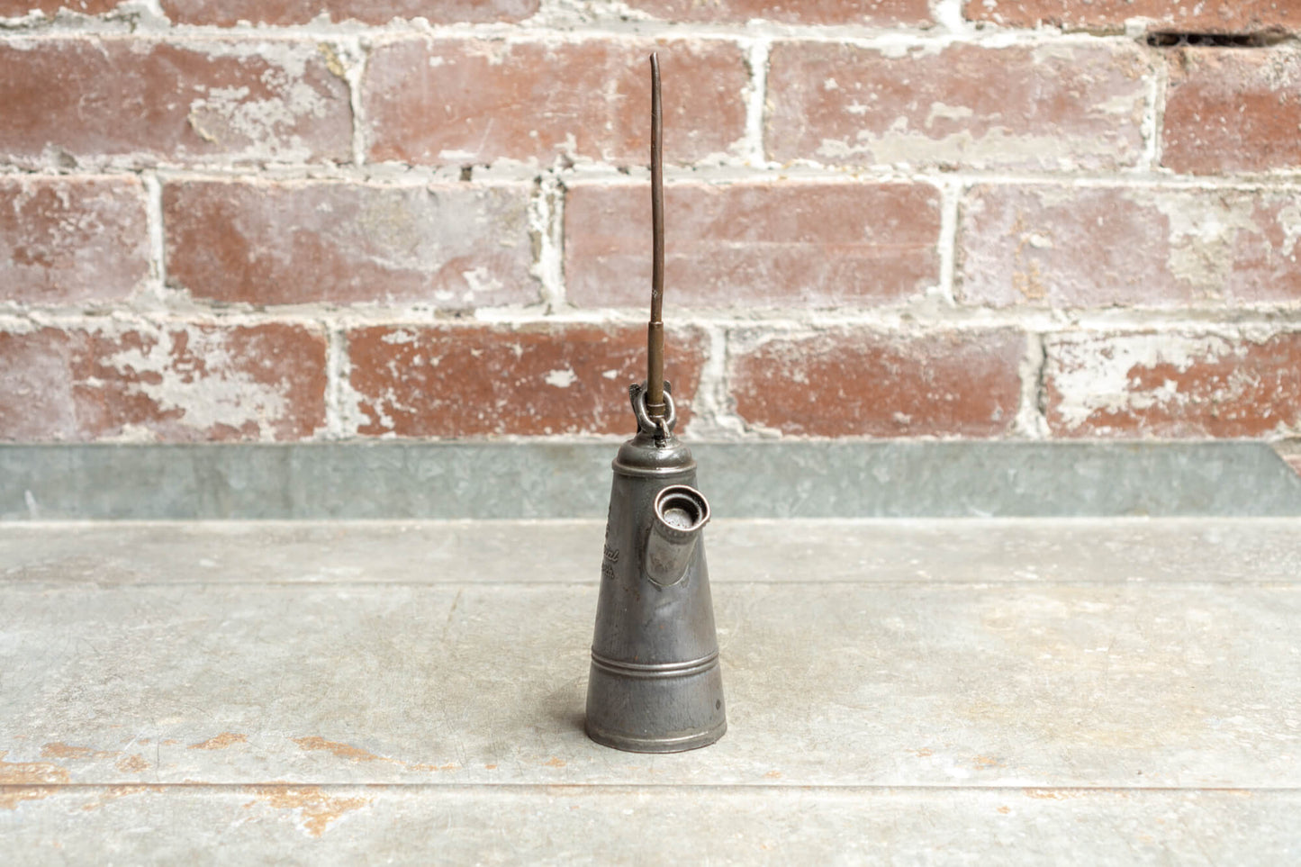 'Spezial No. 2' Metal Oiler