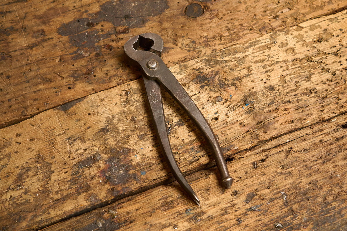 Carpenter's Pincer