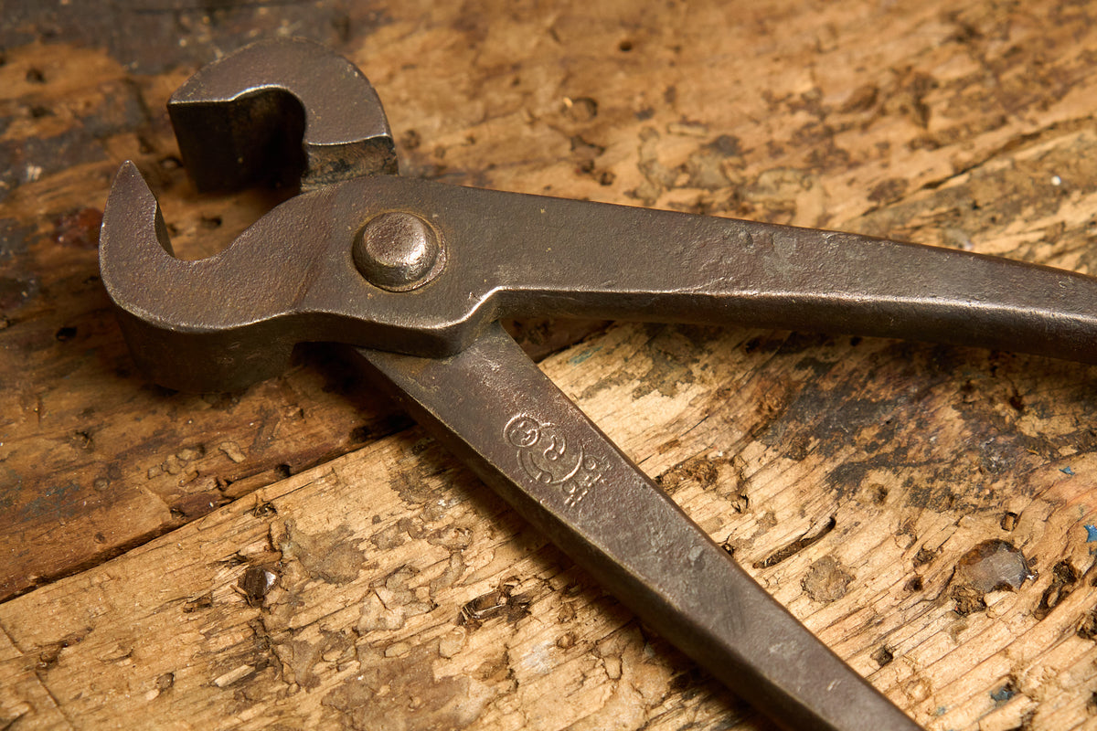 Carpenter's Pincer