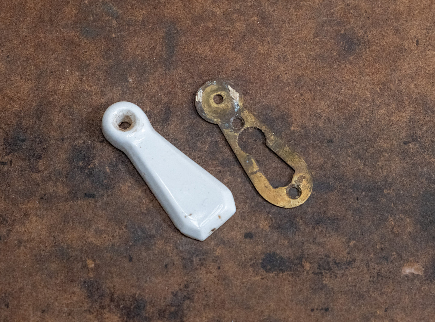 Vintage Keyhole Escutcheon