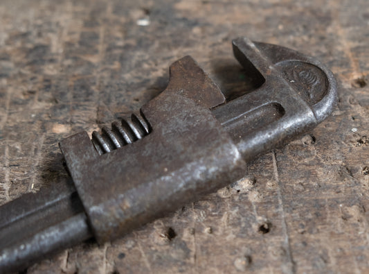 Adjustable 'Snail' Spanner