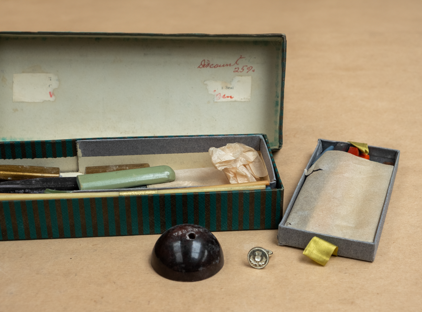 Vintage Dunedin Sealing Set